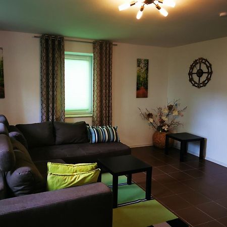קייזרסלאוטרן Ferienwohnung Am Waldpfad מראה חיצוני תמונה