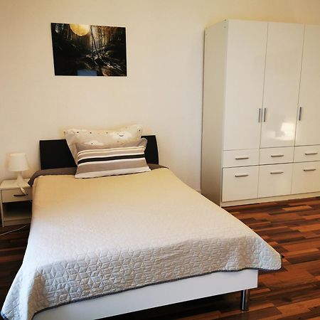 קייזרסלאוטרן Ferienwohnung Am Waldpfad מראה חיצוני תמונה
